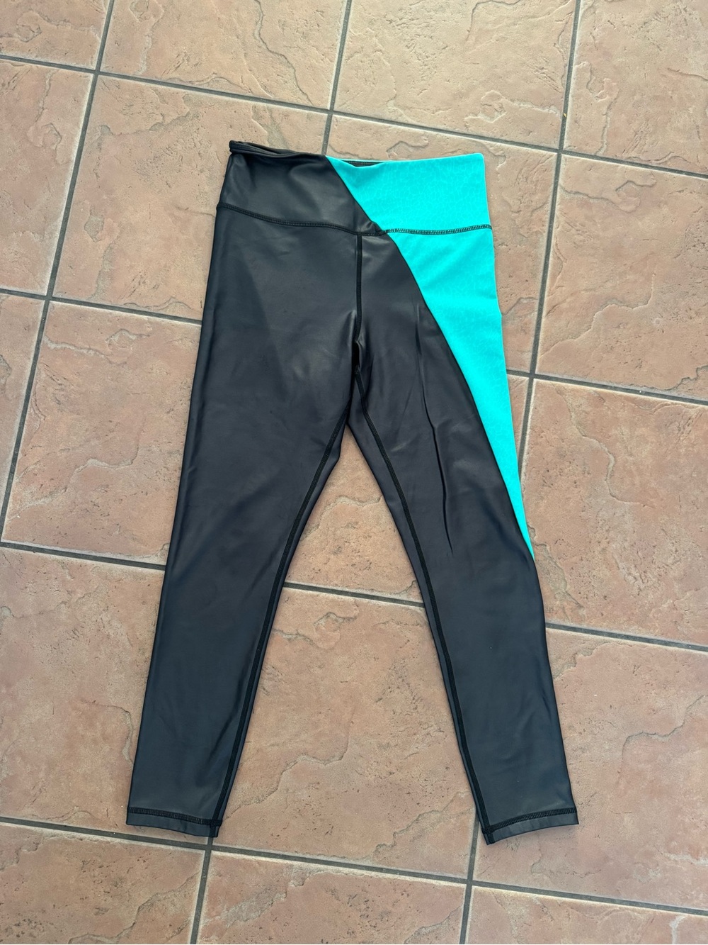 ZYIA Jade River Stone Metallic Light N Tight Leggings 7/8